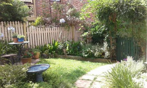 Marys Place B & B - Sydneys Hotel 1