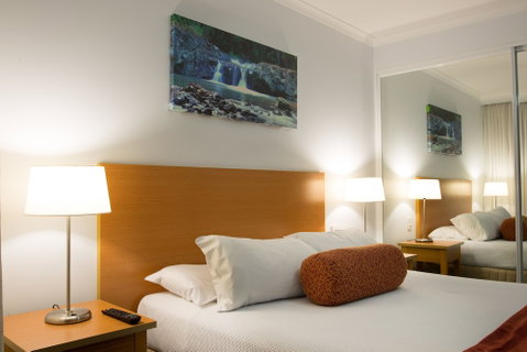 Cedar Lake Country Resort - Sydneys Hotel 2