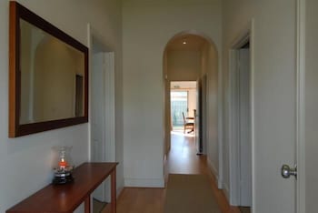 Barossa Bluestone B&B - Sydneys Hotel 4