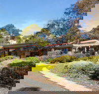 Deakin Geelong Units - Sydneys Hotel
