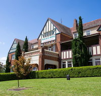 Wallacia Hotel - Sydneys Hotel