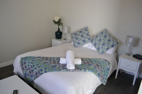 Ruby's Queenscliff - Sydneys Hotel 2