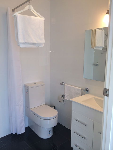 Ruby's Queenscliff - Sydneys Hotel 1