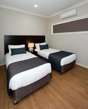 Renmark Holiday Apartments - Sydneys Hotel 0