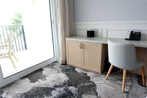 The Beachcomber Hotel & Resort, Ascend Hotel Collection - Sydneys Hotel 4