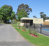Avondel Caravan Park - Sydneys Hotel