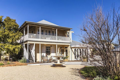 Springhill House On Pardalote - Sydneys Hotel 1