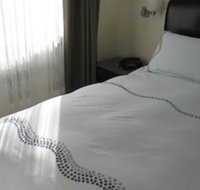 The Charles Robbins - Sydneys Hotel