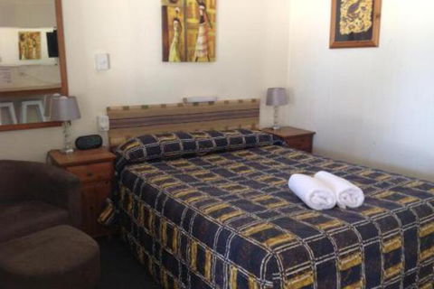 Ayr Max Motel - Sydneys Hotel 0