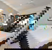 Anchorage Complex - Sydneys Hotel