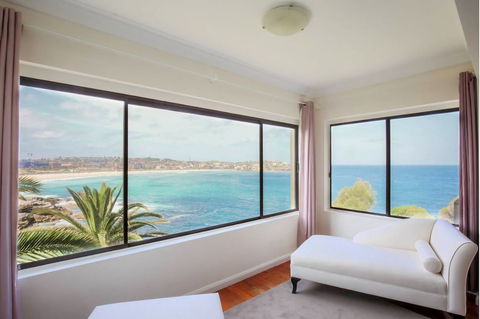 Ultimate Bondi Escape 2 - Sydneys Hotel 0