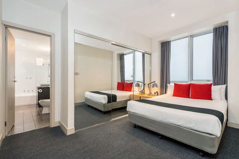 BreakFree On Collins - Sydneys Hotel 4