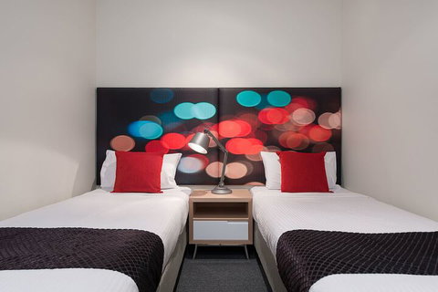 BreakFree On Collins - Sydneys Hotel 6