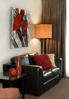 May Park Executive Apartments - Sydneys Hotel 2