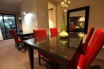 May Park Executive Apartments - Sydneys Hotel 6