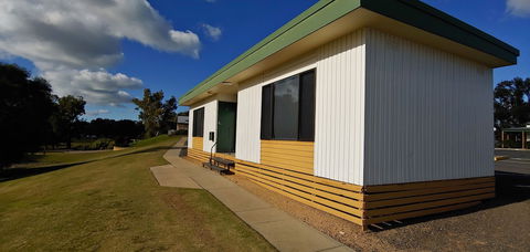 Yarrawonga Mulwala Golf Club Resort - Sydneys Hotel 0