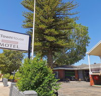 Townhouse Motor Inn - Sydneys Hotel