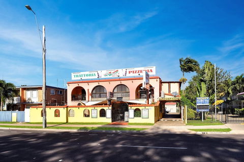 Adobe Motel - Sydneys Hotel 0