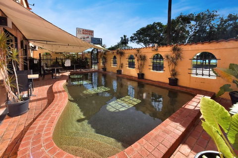 Adobe Motel - Sydneys Hotel 6