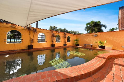 Adobe Motel - Sydneys Hotel 5