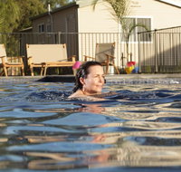 Riverside Cabin Park - Sydneys Hotel