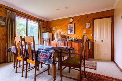 Albanys Big Grove Bed & Breakfast - Sydneys Hotel 4