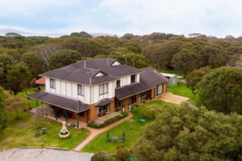 Albanys Big Grove Bed & Breakfast - Sydneys Hotel 0