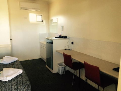 Park Avenue Hotel Motel - Sydneys Hotel 4