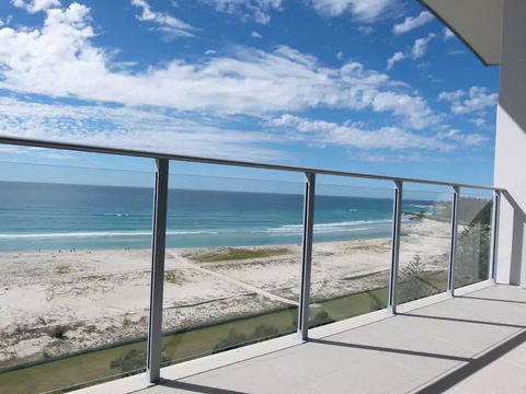 Pure Kirra - Sydneys Hotel 0
