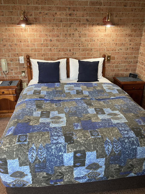 Golden Grain Motor Inn - Sydneys Hotel 2