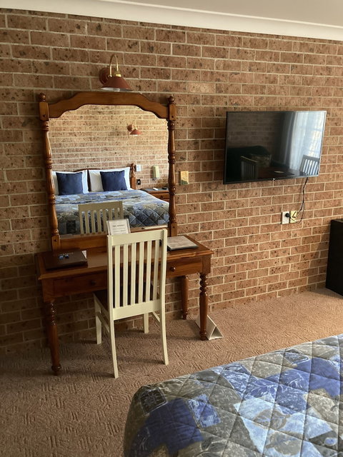 Golden Grain Motor Inn - Sydneys Hotel 3