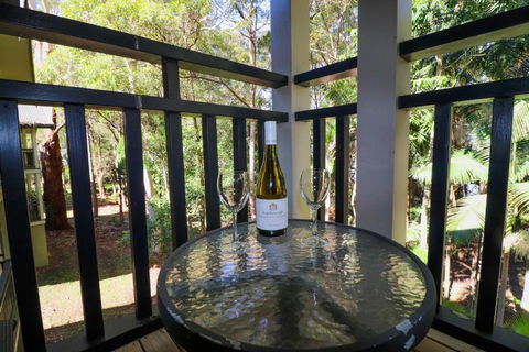 Dollarbird Treetops Townhouse - Sydneys Hotel 6