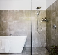 Beechmont Garden Retreat - Sydneys Hotel