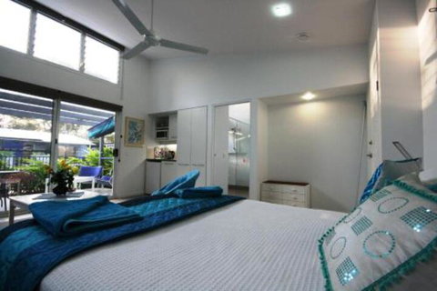 Hove To B & B - Sydneys Hotel 7