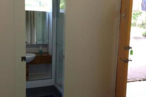 Hove To B & B - Sydneys Hotel 2