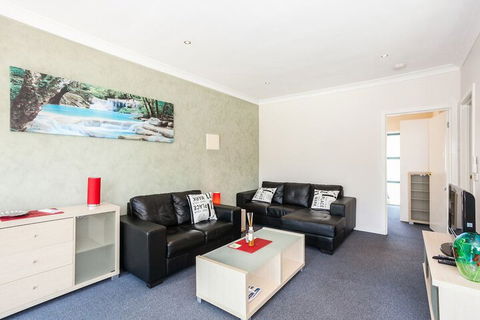 Anglesea River Apartments - Sydneys Hotel 4