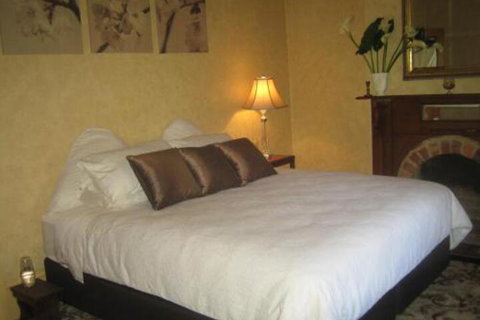 Bunjil Farm - Sydneys Hotel 3