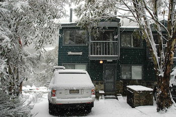 Three Bears 3 - Sydneys Hotel 0
