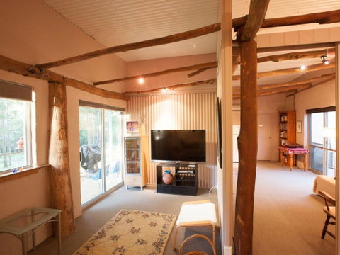 Lyrebird Studio Hideaway In The Watagans Be At One With Nature - Sydneys Hotel 1