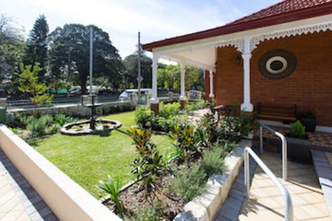 Centennial Park Lodge - Sydneys Hotel 0
