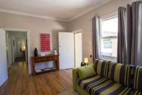 Wilkadene Cottage - Sydneys Hotel 1
