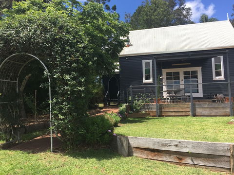 Hillview Cottages - Sydneys Hotel 1