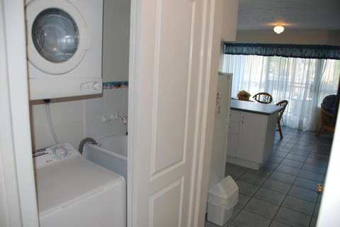 Jade Waters Holiday Apartments - Sydneys Hotel 2