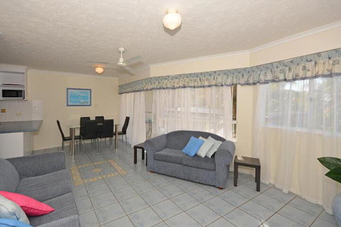 Jade Waters Holiday Apartments - Sydneys Hotel 0