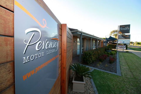 Pevensey Motor Lodge - Sydneys Hotel 1