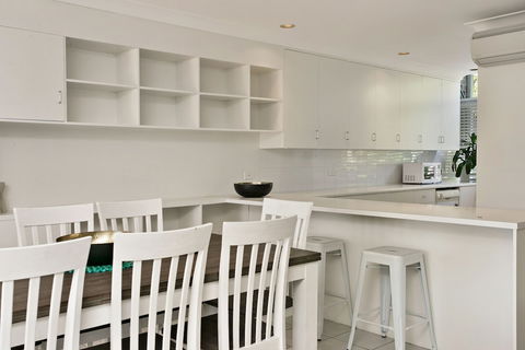 A Perfect Stay - 2 James Cook Apartments - Sydneys Hotel 1