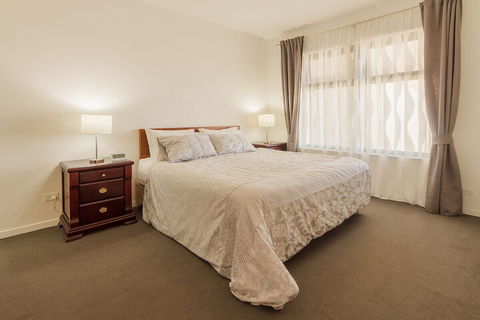 Atlantic West Beach Apartments - Sydneys Hotel 7