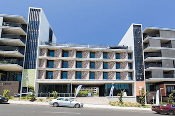 Racecourse Space Pop Up - Sydneys Hotel 6