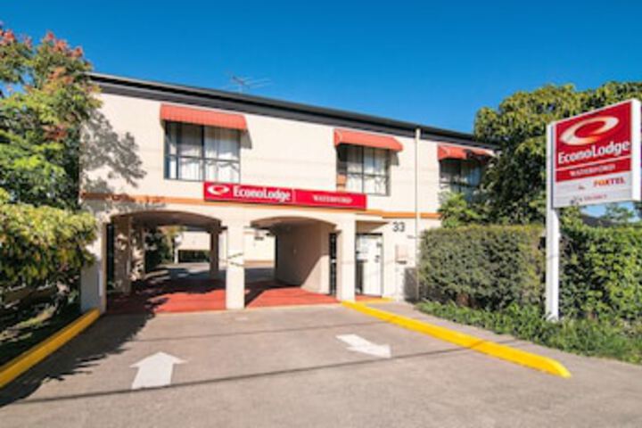 Waterford West QLD Sydneys Hotel