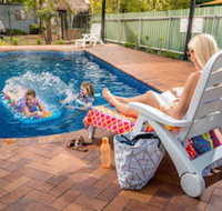 Adelaide Caravan Park - Sydneys Hotel